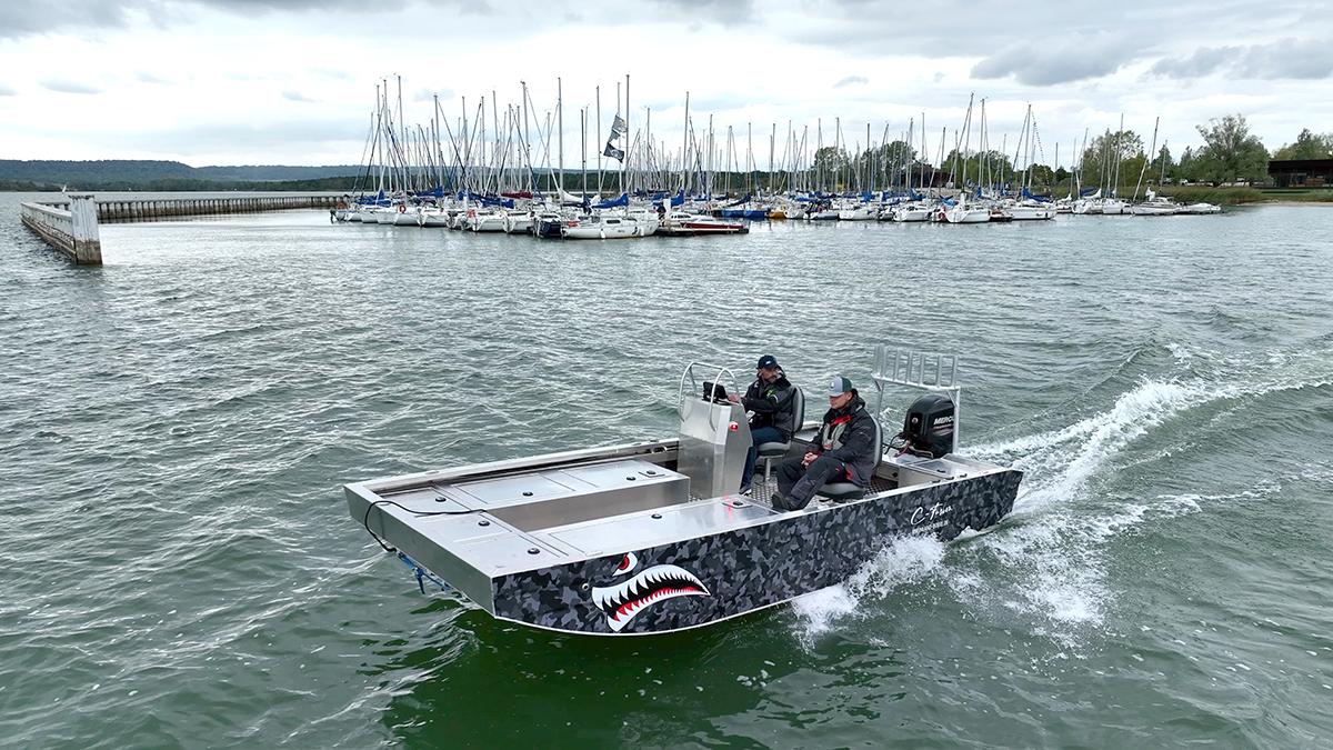 C-Fusion Aluminium-Flachbodenboot in Fahrt
